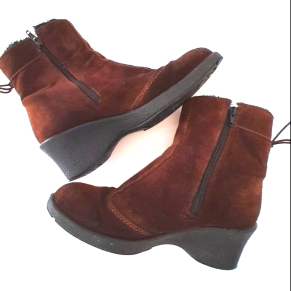 AMi Fleece Lined Winter zip up Above ankle boots AMi  Brown Suede material Sz 8